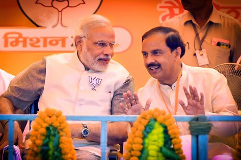 Dr Mahesh Sharma With PM Narendra Modi
