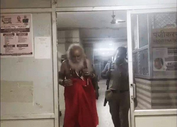 महंत पर हमले