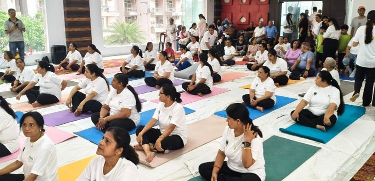 केपटाउन सोसाइटी योगमय