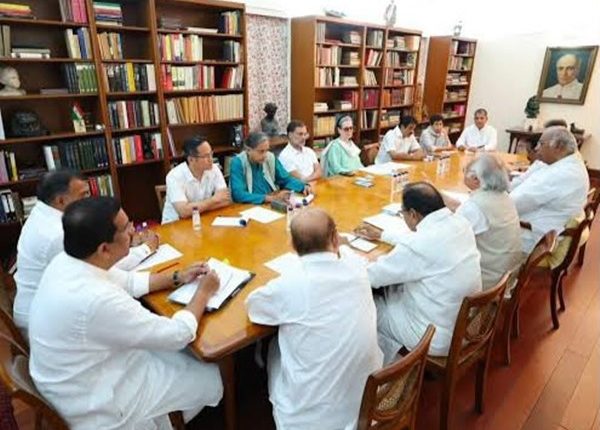 मानसून सत्र में सरकार