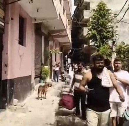 प्राधिकरण का बुलडोजर