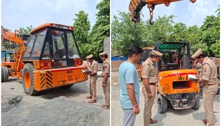 पुलिस का शिकंजा