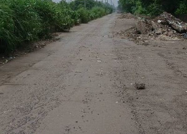 पुश्ता रोड की मरम्मत