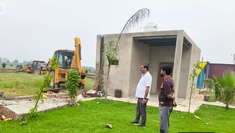 अवैध प्लॉटिंग