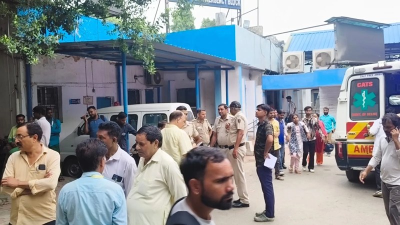 दिल्ली: कल्याणपुरी में सफाईकर्मी की हत्या के बाद हड़ताल पर कर्मचारी, यमुनापार में कचरा प्रबंधन ठप