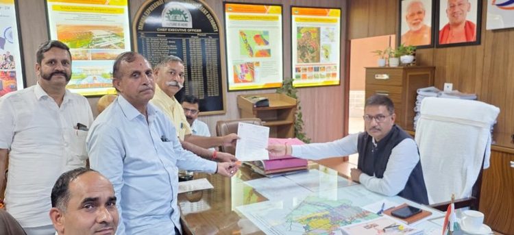 स्थानीय वाहनों को टोल फ्री