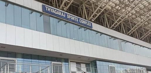 स्टेडियम में कुत्ता घुमाने वाले विवाद से जुड़ी IAS रिंकू दुग्गा की बहाली पर सुप्रीम कोर्ट की रोक