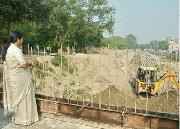 मुनक नहर के पुनर्विकास कार्य का किया निरीक्षण
