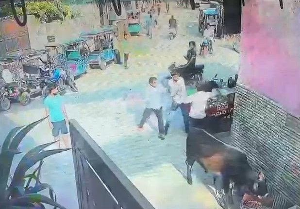 जूस विक्रेता से मारपीट