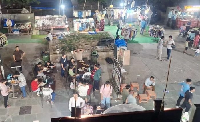 सेक्टर-75 के मार्केट