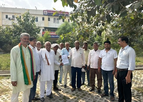 ग्रामीणों में आक्रोश