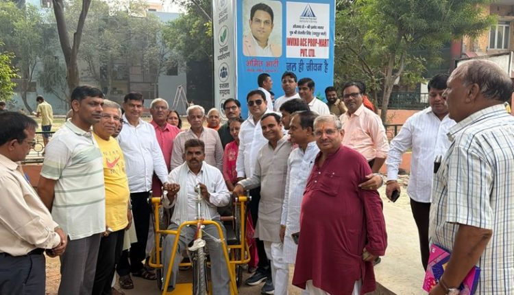 दिव्यांग को मिली नई ट्राइसाइकिल