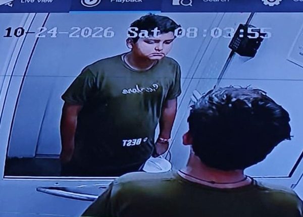 12वीं मंजिल से गिरकर 12 वर्षीय छात्र की मौत