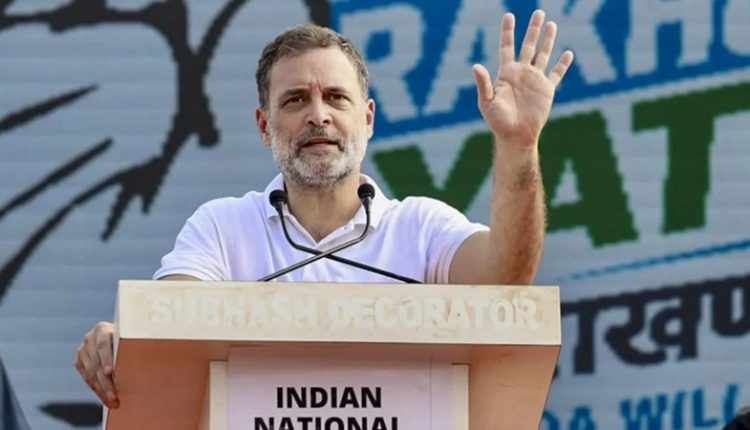 घाटे से निकालकर मुनाफे में लाने वाले IDBI बैंक को बेच रही सरकार